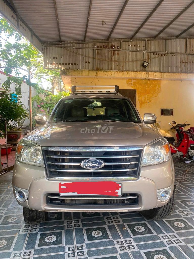Ford Everest 2011 - ảnh 1