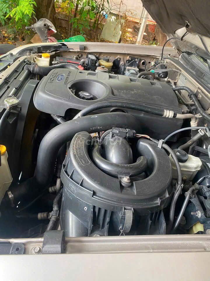 Ford Everest 2011 - ảnh 4