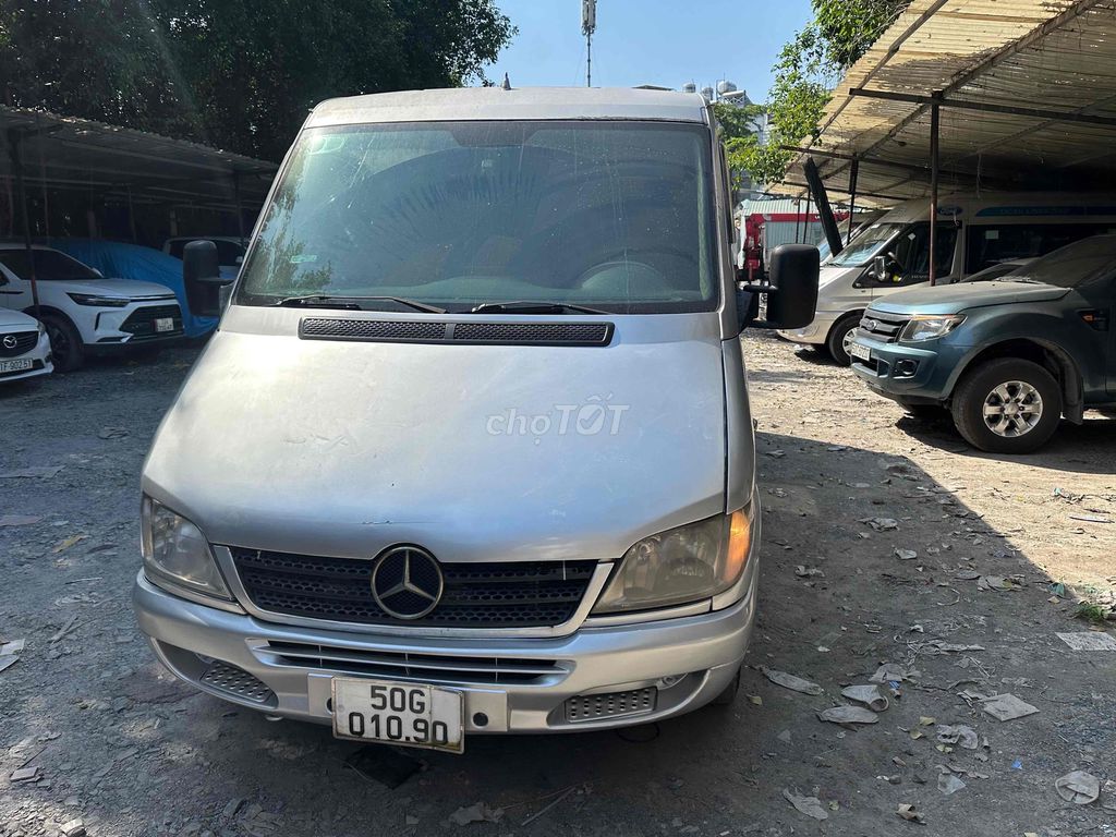 Mercedes-Benz 2010 - ảnh 2