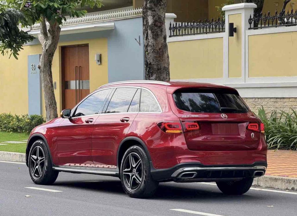 Mercedes-Benz GLC 2021 - ảnh 3