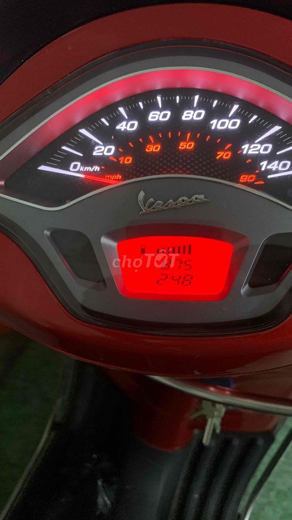 Vespa 2024 - ảnh 1