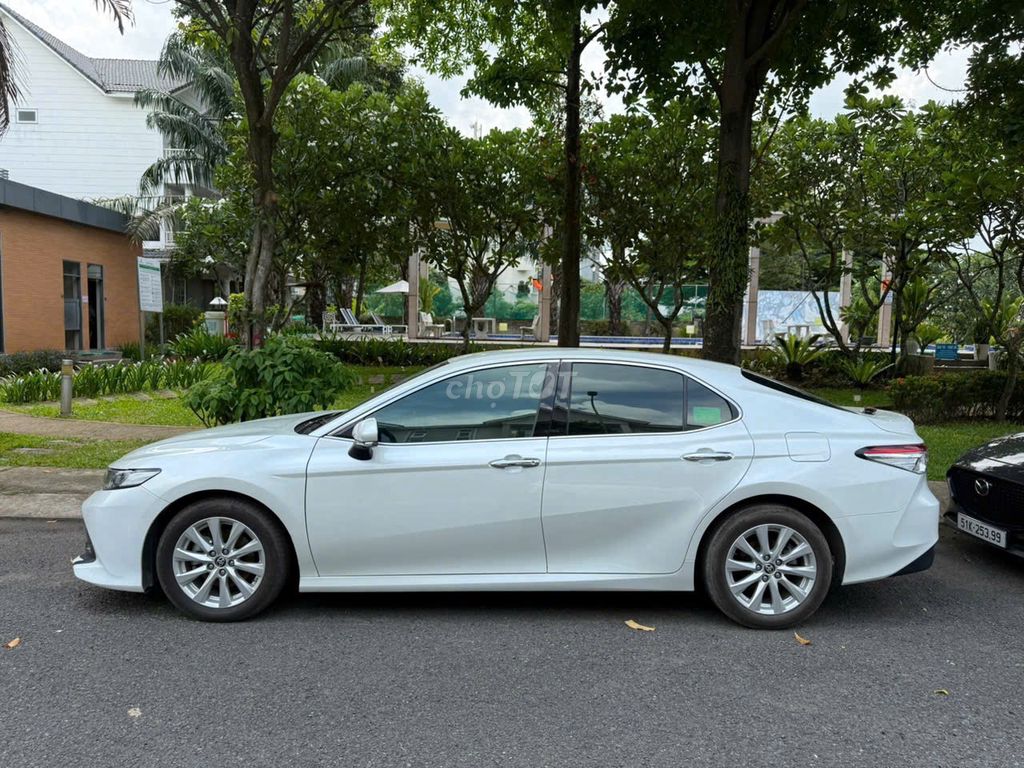 Toyota Camry 2.0G 2021 - ảnh 2