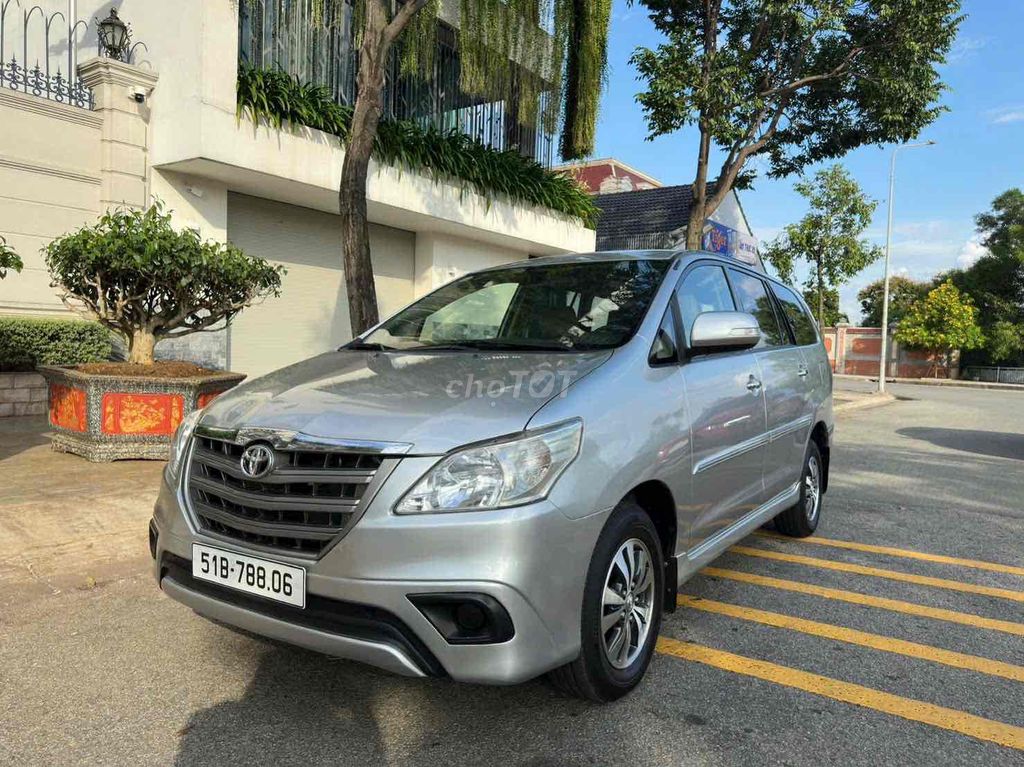 Toyota Innova 2.0E 2016 - ảnh 3