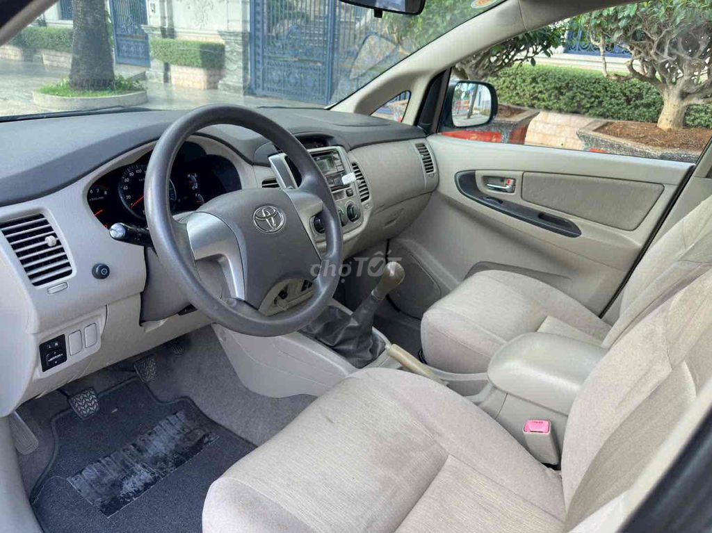 Toyota Innova 2.0E 2016 - ảnh 4