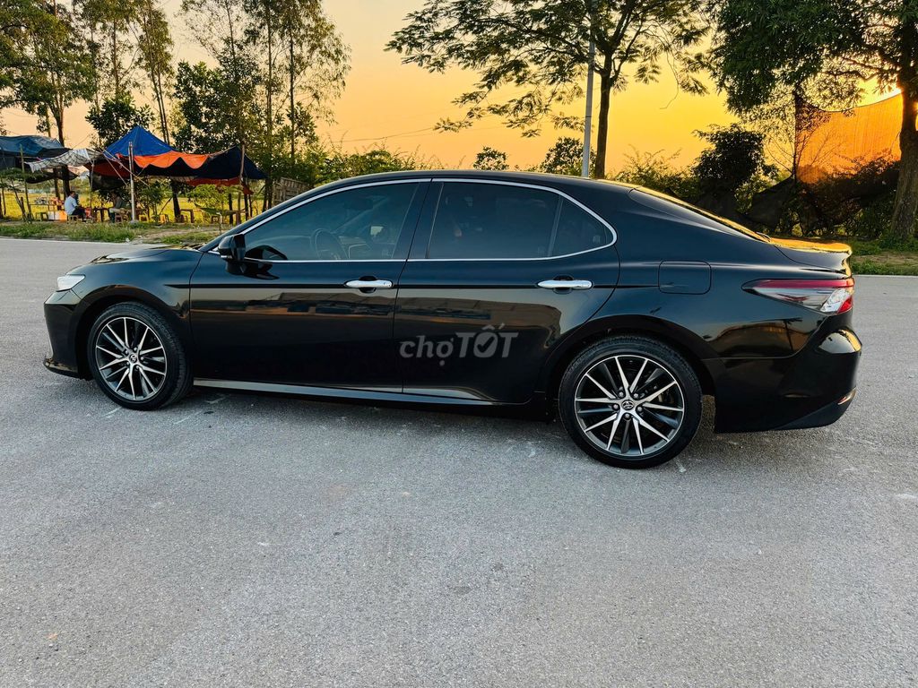 Toyota Camry 2.5Q 2022 - ảnh 4