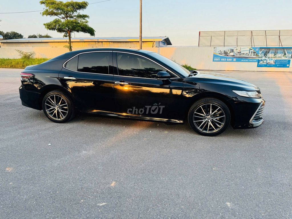 Toyota Camry 2.5Q 2022 - ảnh 5