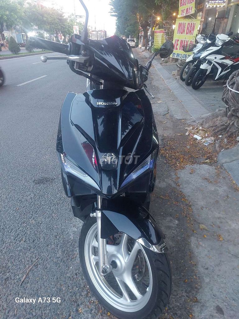 Honda Air Blade 2016 - ảnh 3