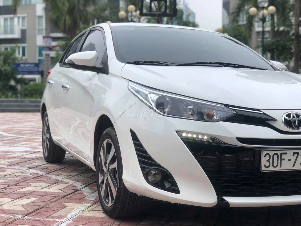 Toyota Yaris - ảnh 1