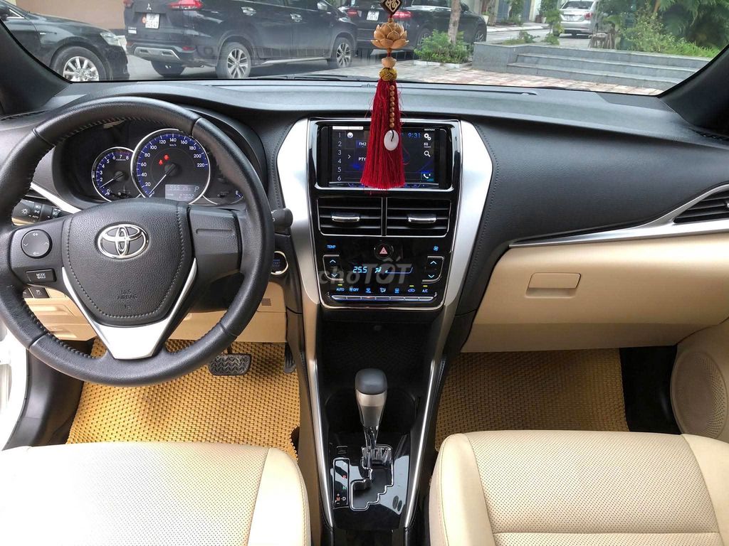 Toyota Yaris - ảnh 5