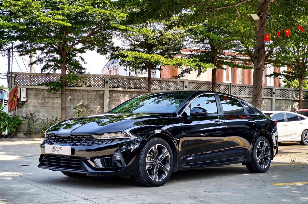 Kia K5 - ảnh 1