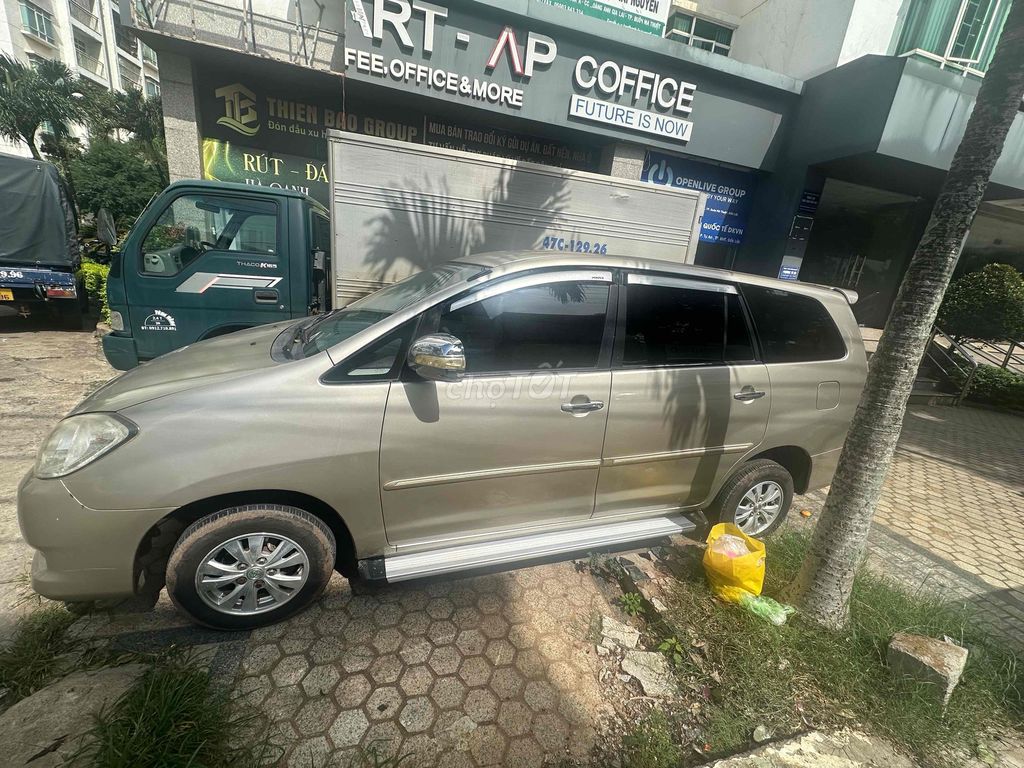 Toyota Innova 2009 - ảnh 1