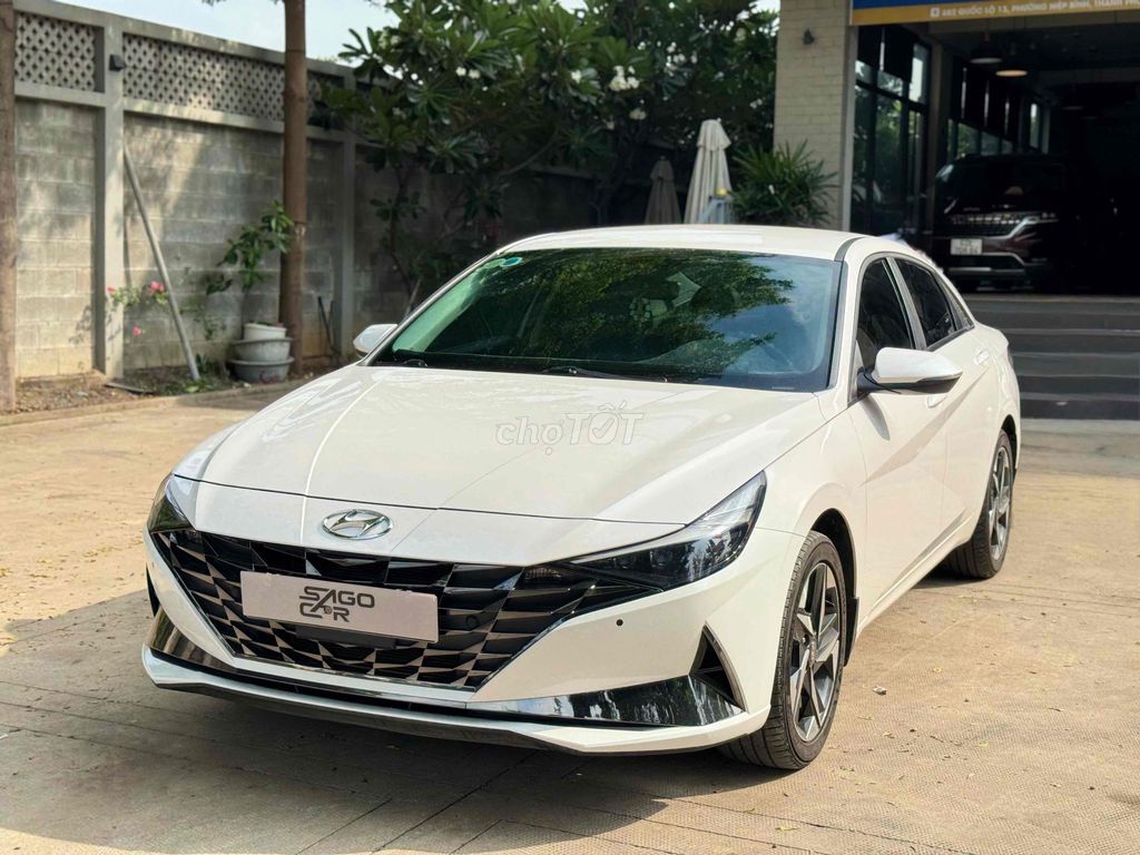 Hyundai Elantra 2024 - ảnh 1