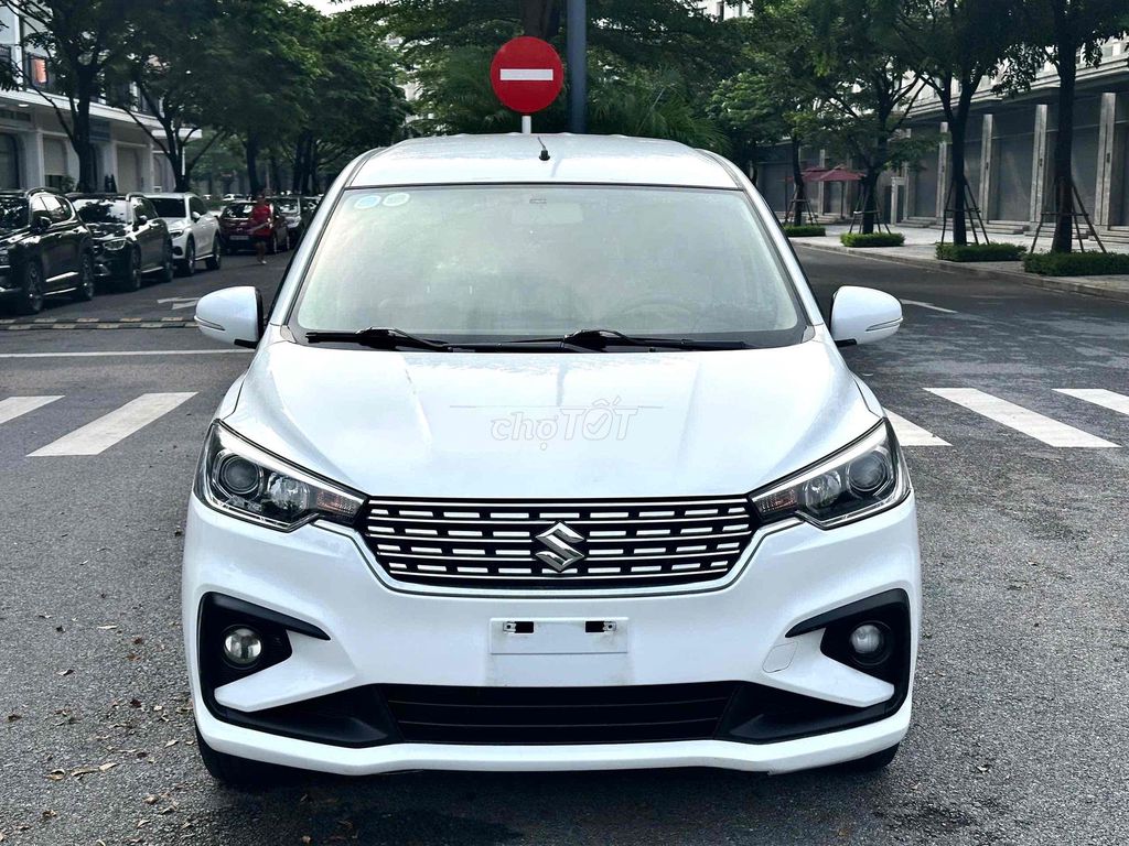 Suzuki Ertiga 2022 - ảnh 1