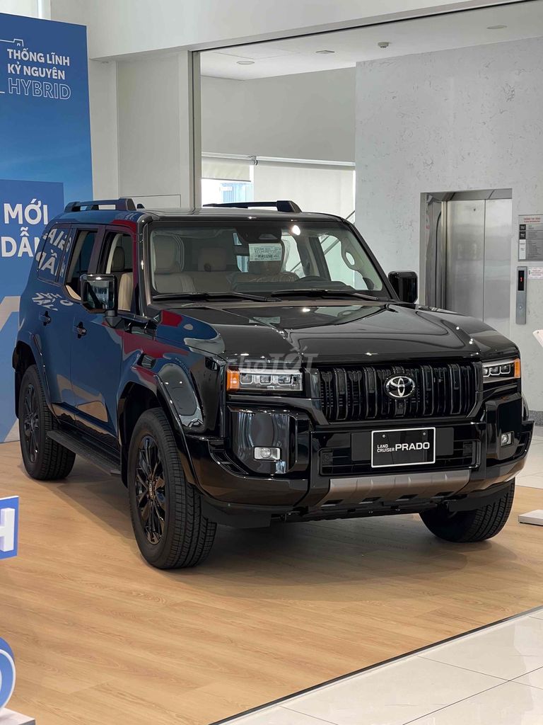 Toyota Land Cruiser Prado - ảnh 3