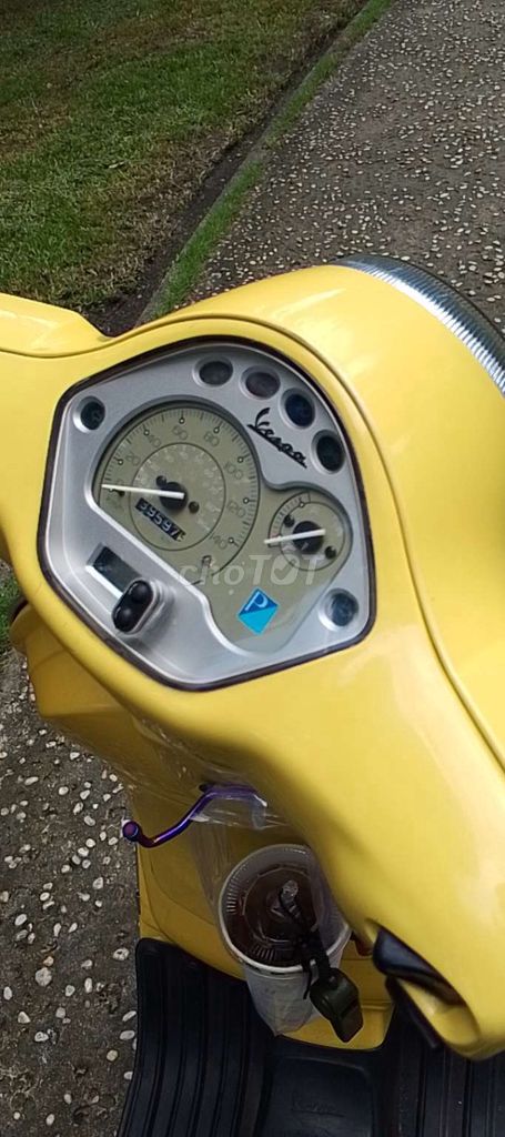 Piaggio Vespa 2011 - ảnh 2
