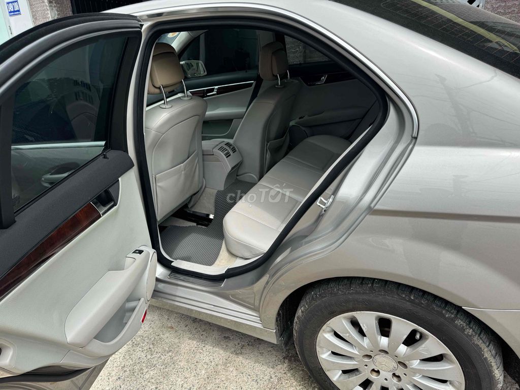 Mercedes-Benz - ảnh 3