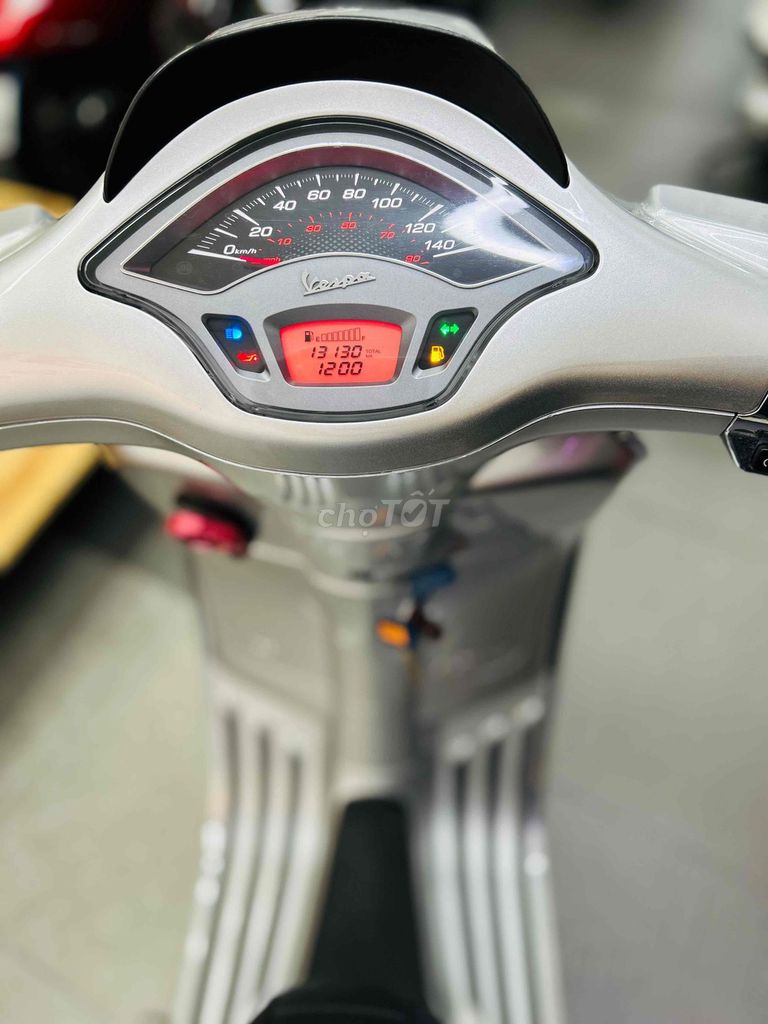 Piaggio Vespa 2022 - ảnh 3