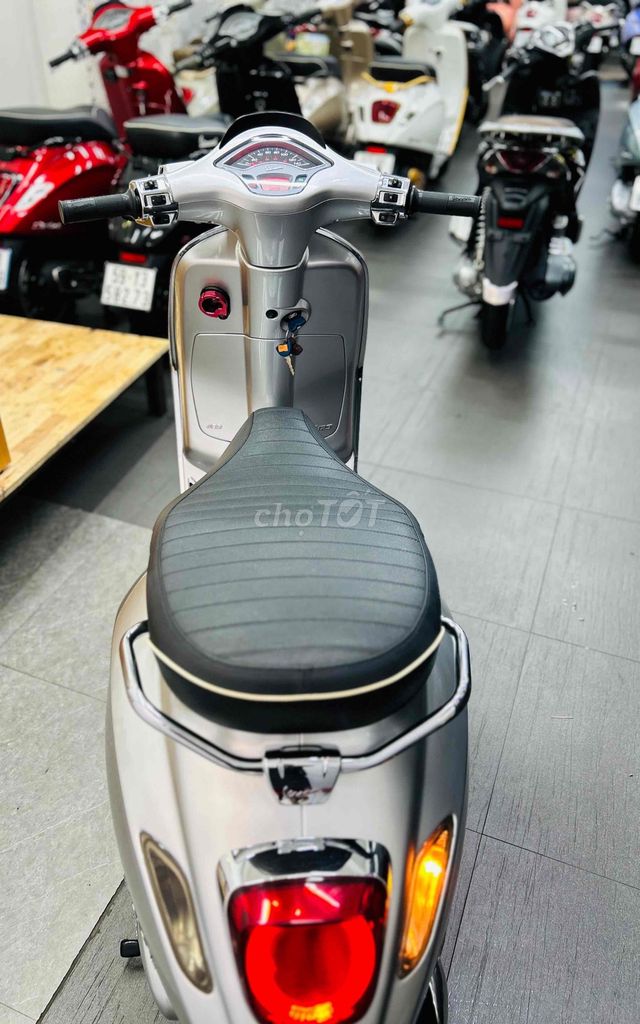 Piaggio Vespa 2022 - ảnh 5