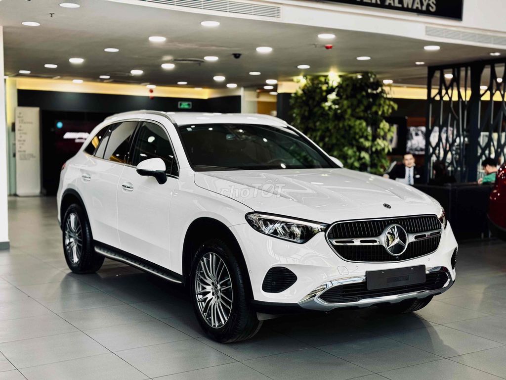 Mercedes-Benz GLC 200 4Matic - ảnh 2