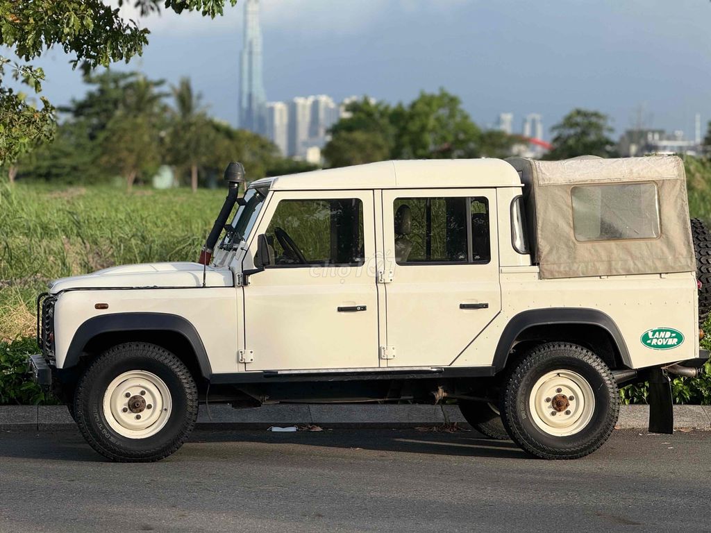 Land Rover Defender - ảnh 3