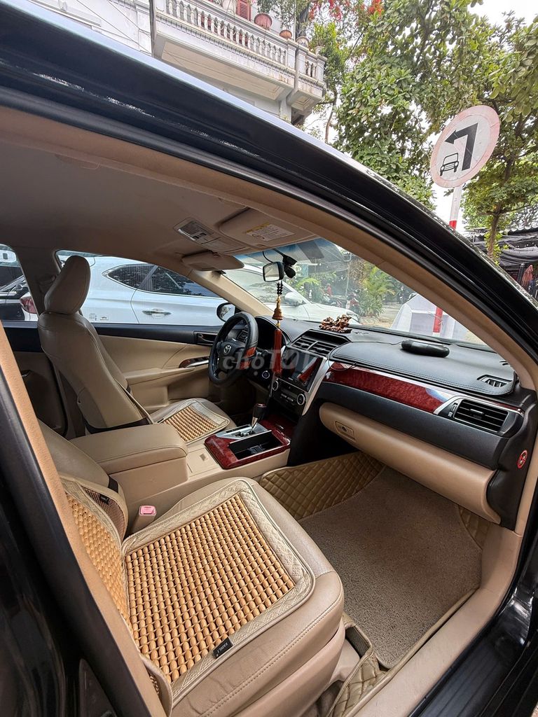 Toyota Camry 2.0E 2014 - ảnh 1