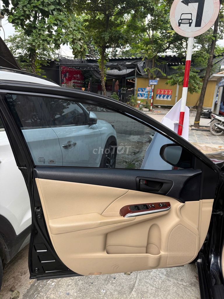 Toyota Camry 2.0E 2014 - ảnh 3
