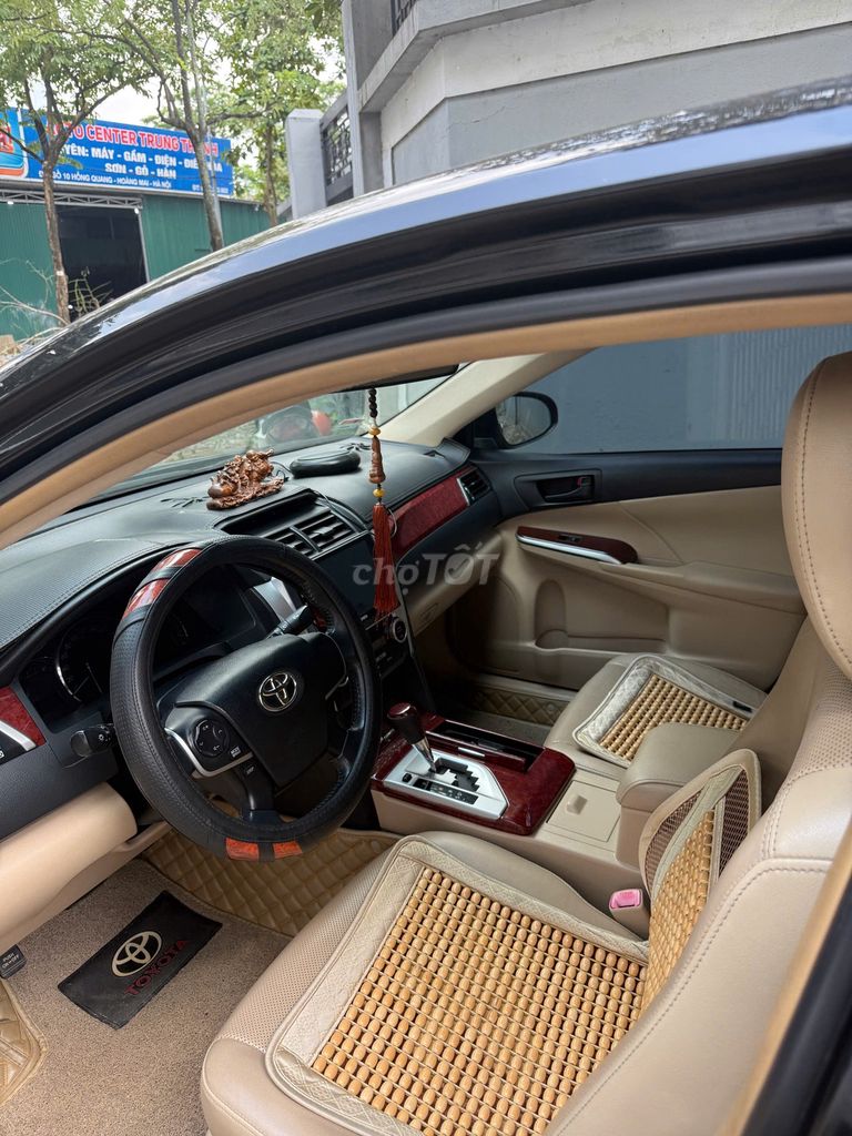 Toyota Camry 2.0E 2014 - ảnh 4