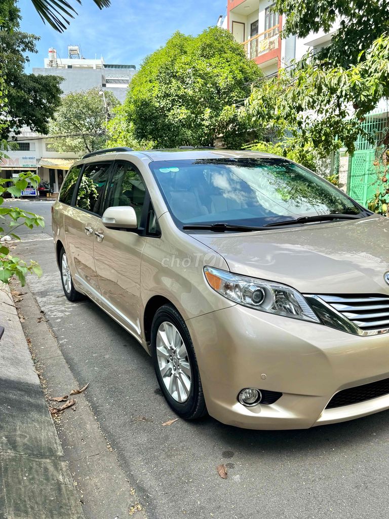 Toyota Sienna 2012 - ảnh 3