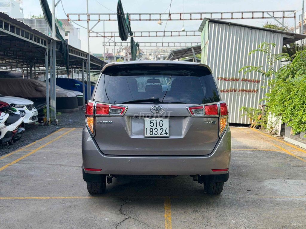 Toyota Innova 2.0E 2018 - ảnh 5