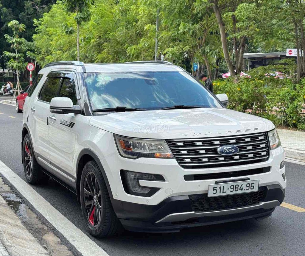 Ford Explorer 2017 - ảnh 2