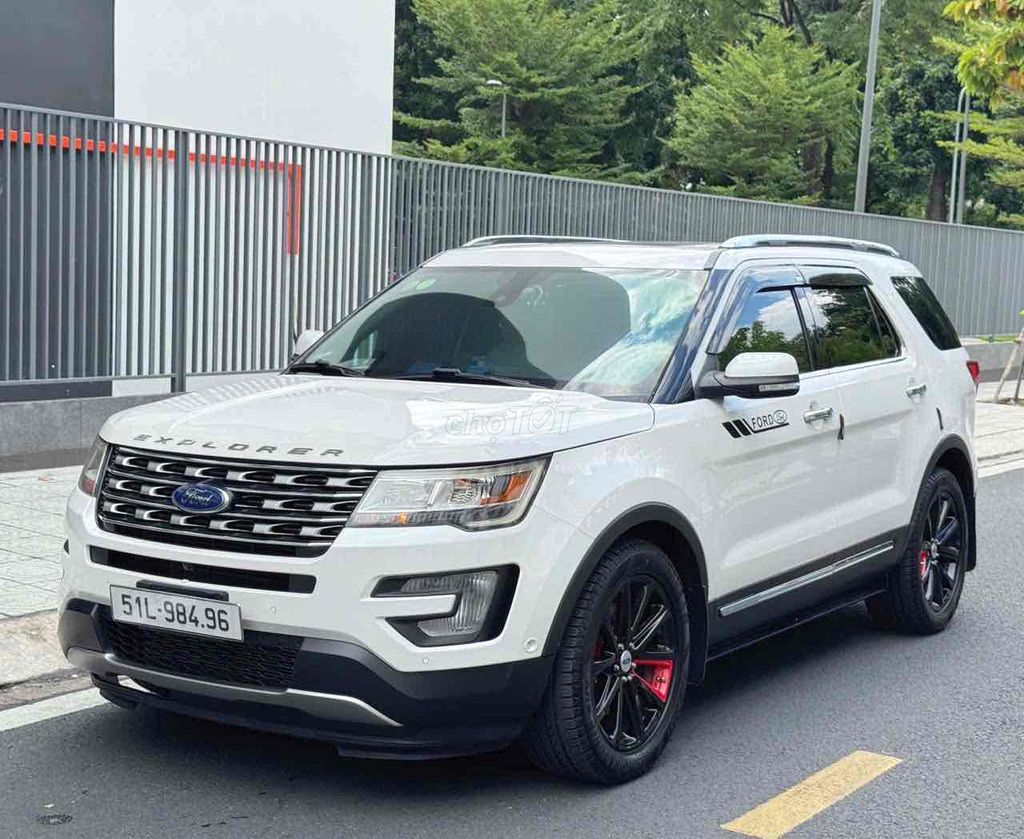 Ford Explorer 2017 - ảnh 3