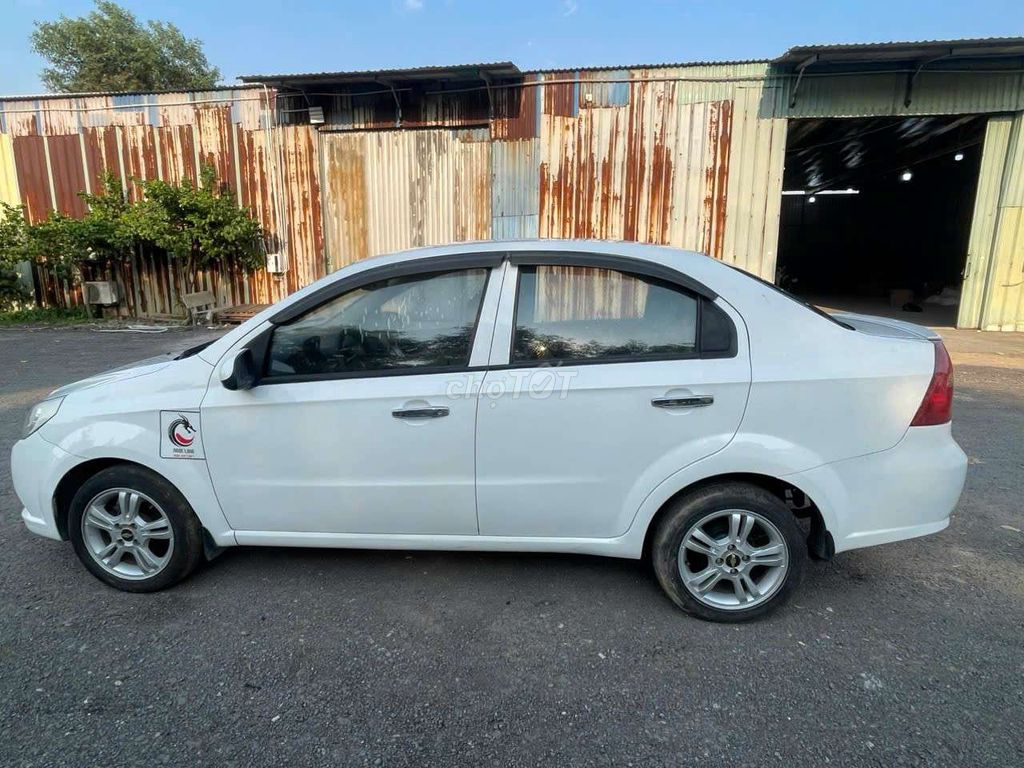 Chevrolet Aveo 2018 - ảnh 2