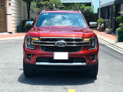 Ford Everest 2022 - ảnh 1