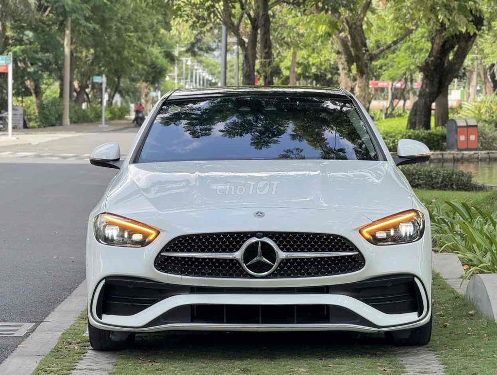 Mercedes-Benz 2022 - ảnh 1