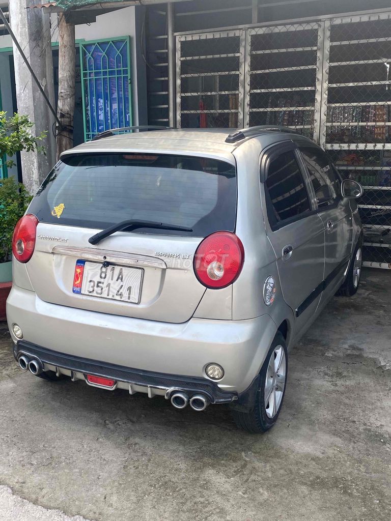 Chevrolet Spark - ảnh 1