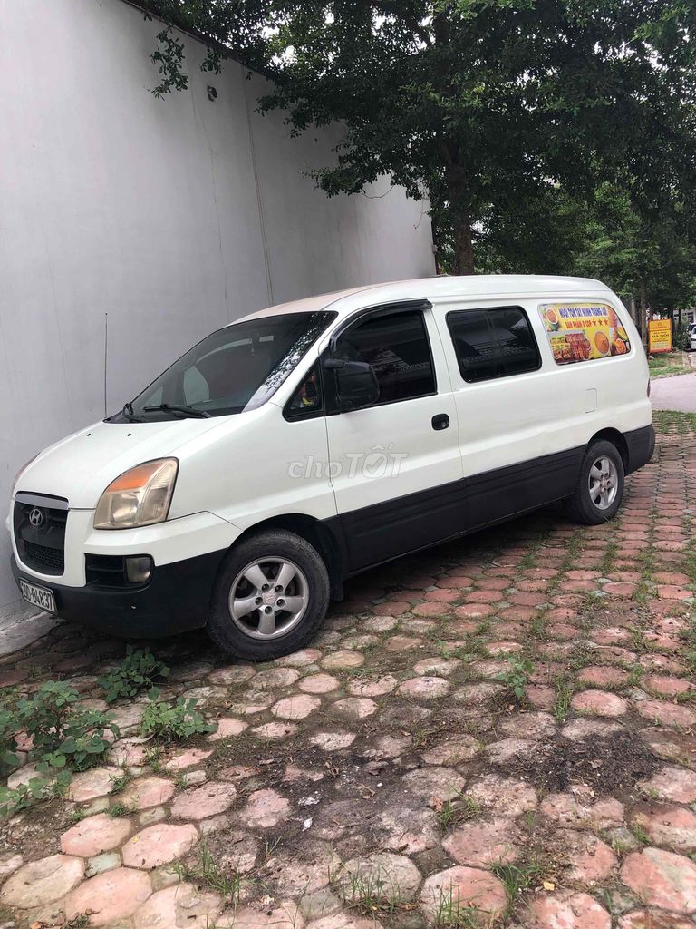Hyundai Starex 2004 - ảnh 1