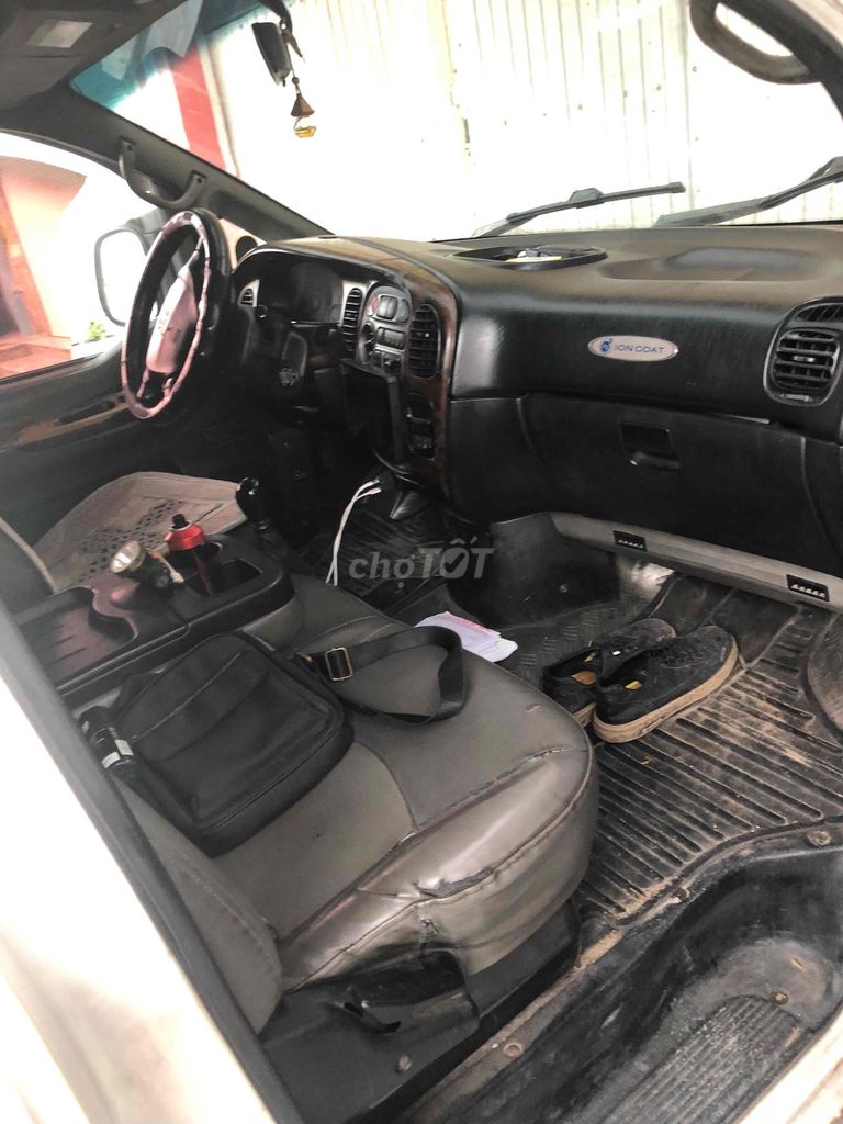 Hyundai Starex 2004 - ảnh 4