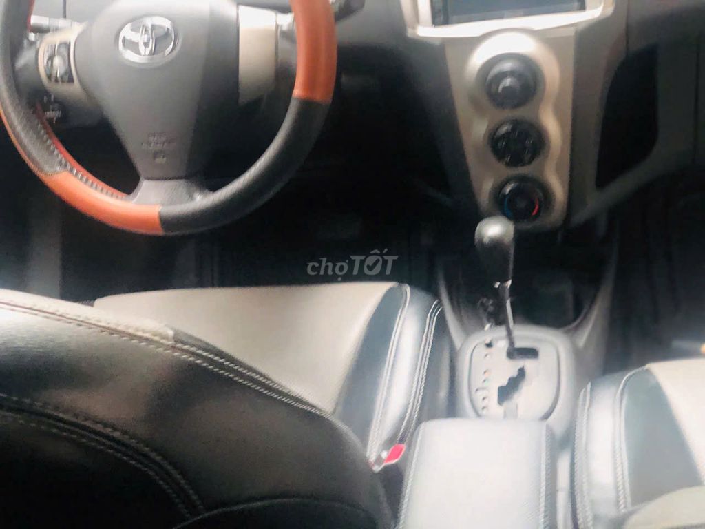 Toyota Yaris 2012 - ảnh 3
