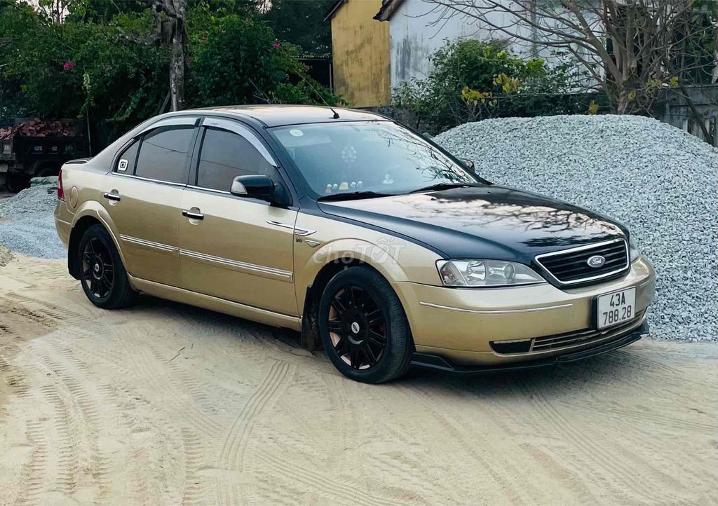 Ford Mondeo 2004 - ảnh 1