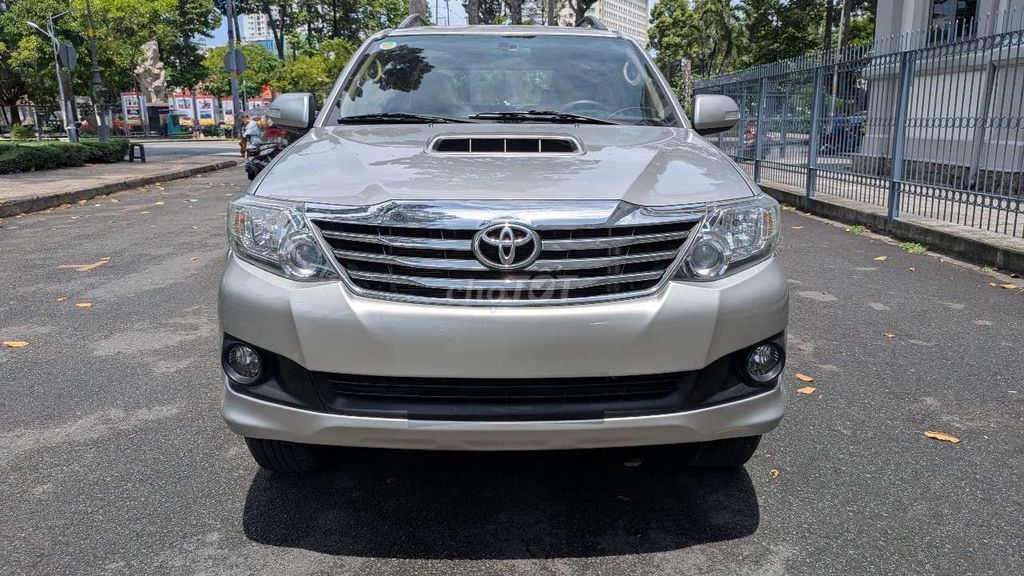 Toyota Fortuner 2014 - ảnh 1