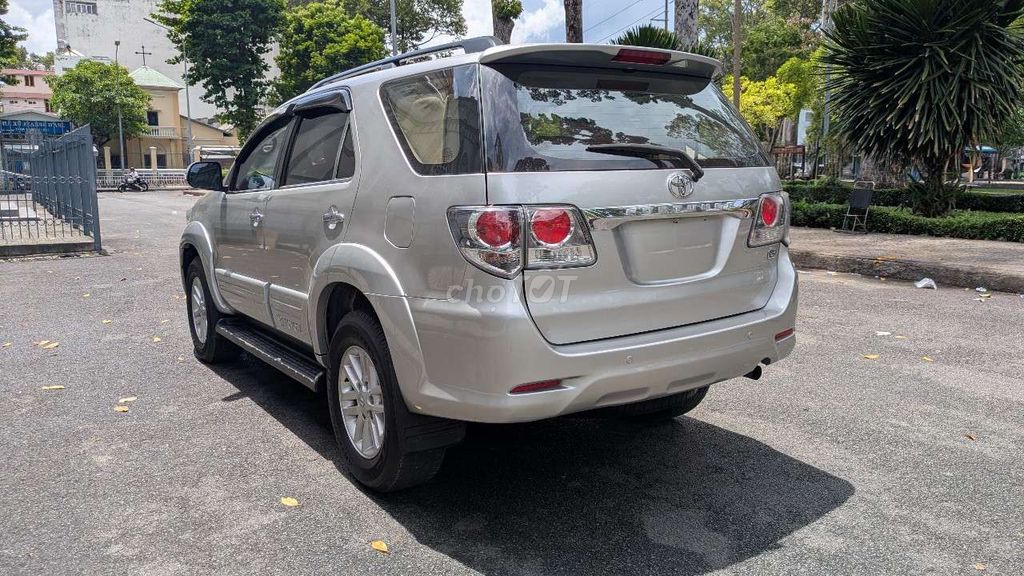 Toyota Fortuner 2014 - ảnh 3