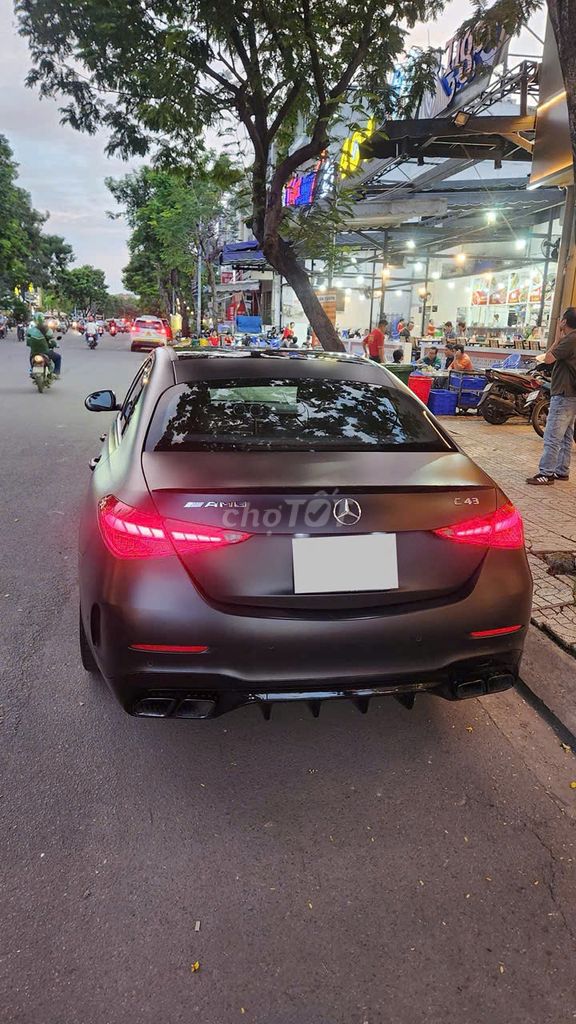 Mercedes-Benz 2025 - ảnh 5