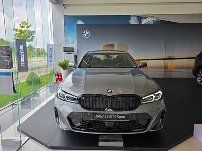 BMW - ảnh 1