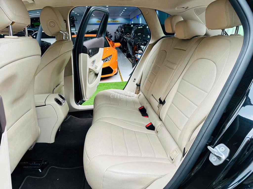 Mercedes-Benz GLC 2019 - ảnh 4