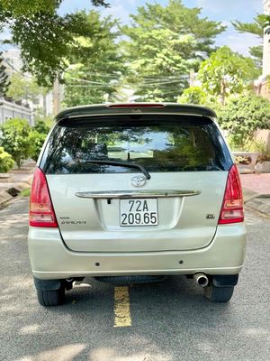 Toyota Innova - ảnh 1