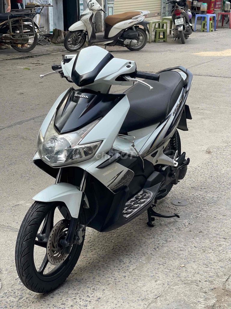 Honda Air Blade 2012 - ảnh 3