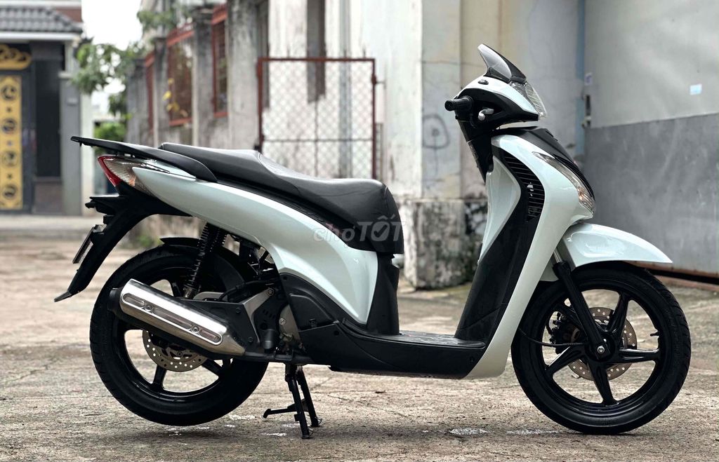 Honda SH 2011 - ảnh 5