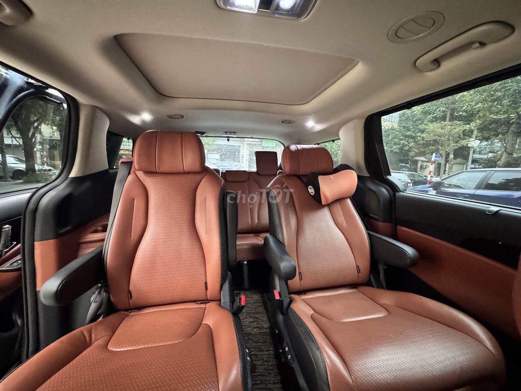 Kia Carnival - ảnh 3