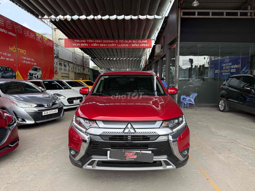 Mitsubishi Outlander 2021 - ảnh 2