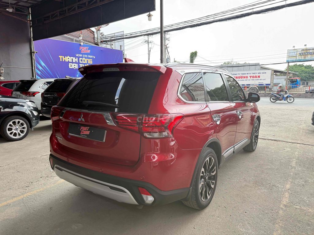 Mitsubishi Outlander 2021 - ảnh 4